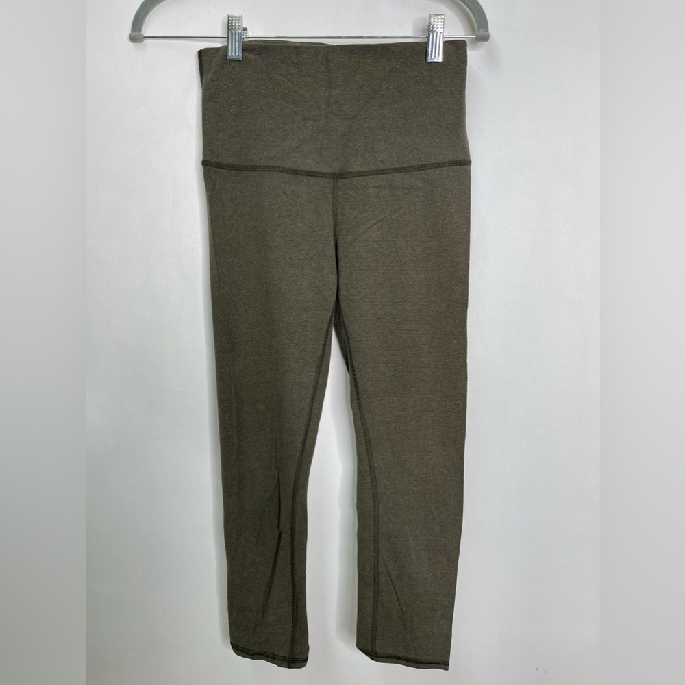Lululemon Wunder Under green cropped leggings